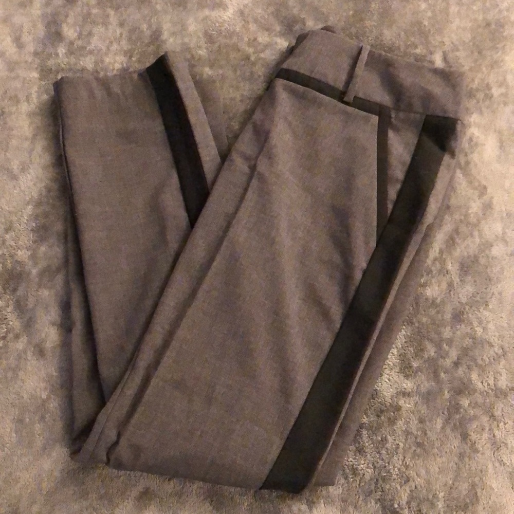 Mossimo Gray/Black Cropped Dress Pants - Size 2